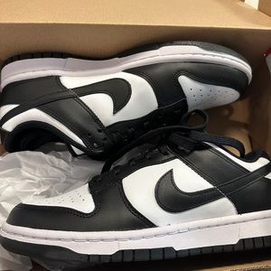 Size 8 womens dunk low
